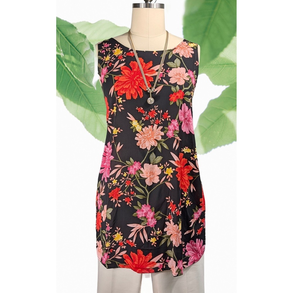 Old Navy 4X Plus Black Floral Sleeveless A-Line Keyhole Back Easy care Tunic Top